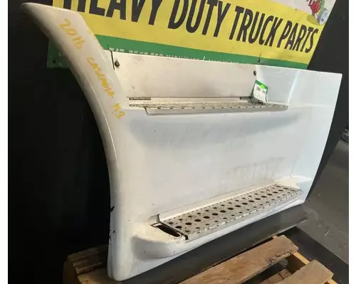 Freightliner Cascadia 113 Side Fairing