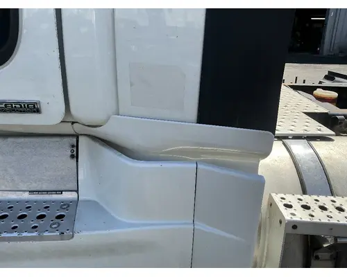 Skirt FREIGHTLINER Cascadia 113 Geco - Fresno