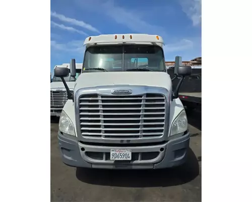 Complete Vehicle FREIGHTLINER Cascadia 113 Geco - Fresno