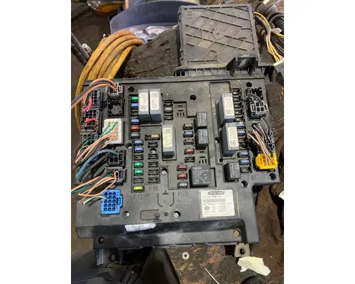 Fuse Box FREIGHTLINER CASCADIA 113BBC Truck Salvage International Inc