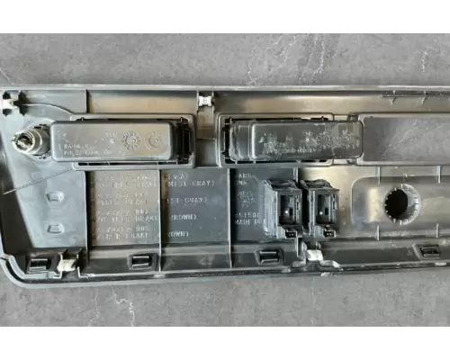 Freightliner Cascadia 116 Day Cab Interior Parts, Misc.