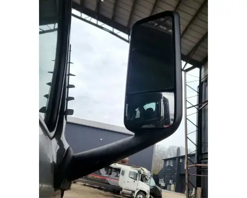 Freightliner Cascadia 116 Day Cab Mirror (Side View)