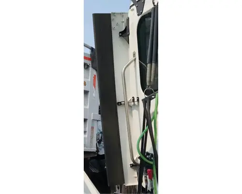Freightliner Cascadia 116 Day Cab Side Fairing