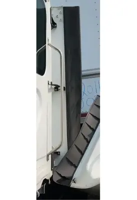 Freightliner Cascadia 116 Day Cab Side Fairing