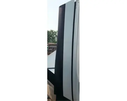 Freightliner Cascadia 116 Day Cab Side Fairing