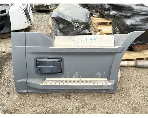 Side Fairing Freightliner Cascadia 116 Day Cab Complete Recycling Group LLC
