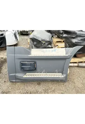 Freightliner Cascadia 116 Day Cab Side Fairing