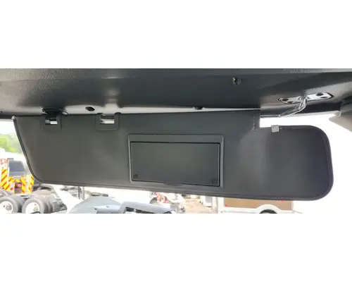 Freightliner Cascadia 116 Day Cab Sun Visor (External)