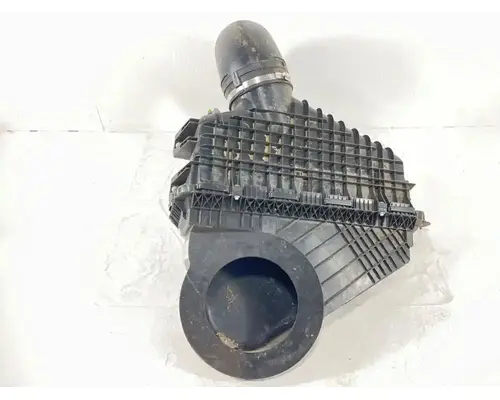 Freightliner Cascadia 116 Air Cleaner