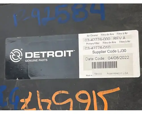 Freightliner Cascadia 116 Air Cleaner