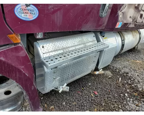 Freightliner Cascadia 123 Battery Box