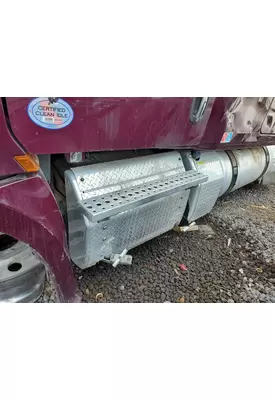 Freightliner Cascadia 123 Battery Box