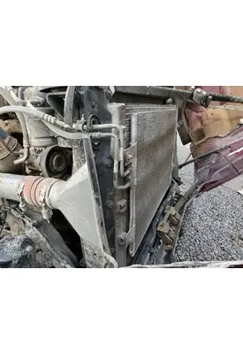 Freightliner Cascadia 123 Radiator