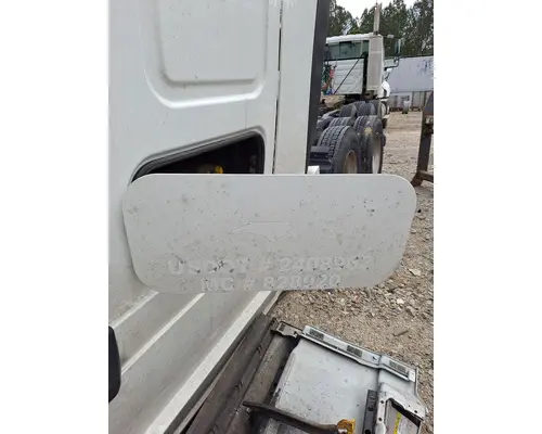 Running Board FREIGHTLINER CASCADIA 125 2018UP LKQ Evans Heavy Truck Parts
