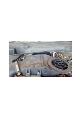 Freightliner Cascadia 125 Air Cleaner