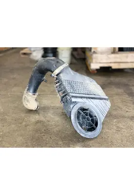 Freightliner Cascadia 125 Air Cleaner