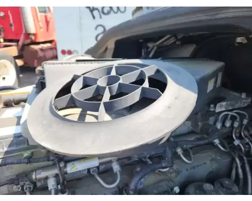 Freightliner Cascadia 125 Air Cleaner