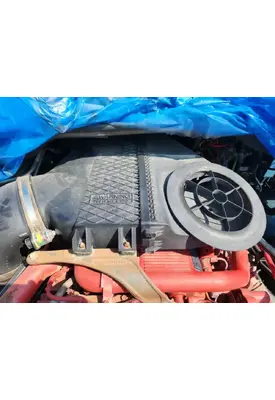 Freightliner Cascadia 125 Air Cleaner