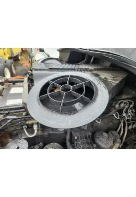 Freightliner Cascadia 125 Air Cleaner