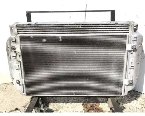 Freightliner Cascadia 125 Air Conditioner Condenser