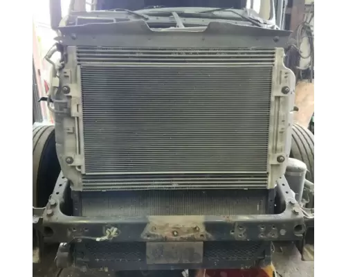 Freightliner Cascadia 125 Air Conditioner Condenser