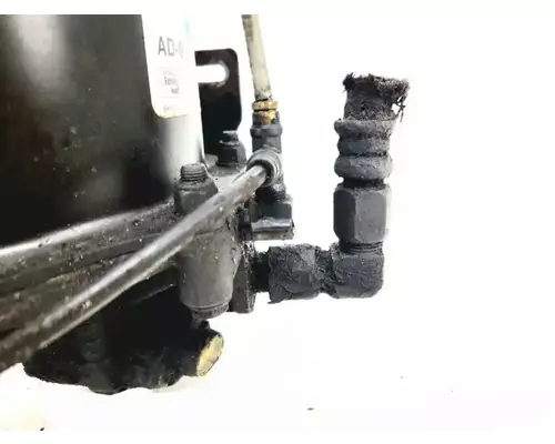 Freightliner Cascadia 125 Air Drier