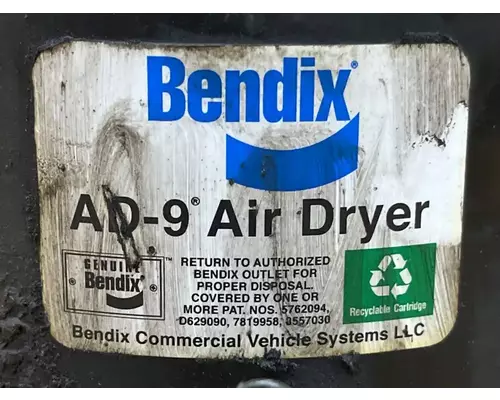 Freightliner Cascadia 125 Air Drier