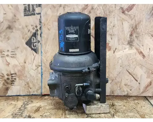 Freightliner Cascadia 125 Air Drier