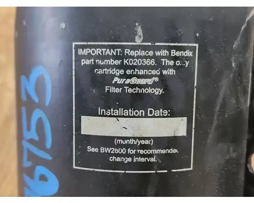 Freightliner Cascadia 125 Air Drier