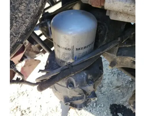 Freightliner Cascadia 125 Air Drier