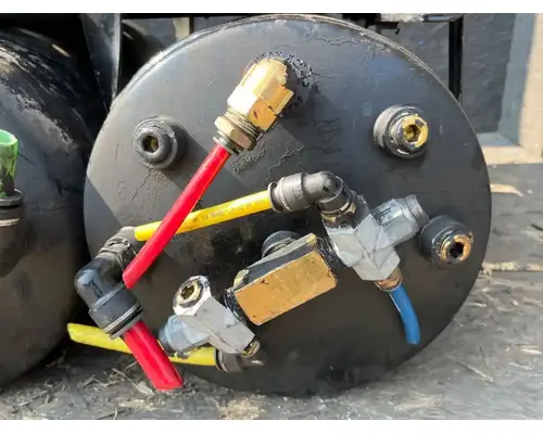 Freightliner Cascadia 125 Air Tank