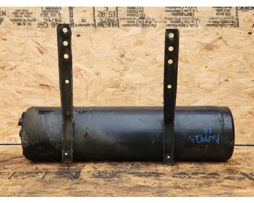 Freightliner Cascadia 125 Air Tank