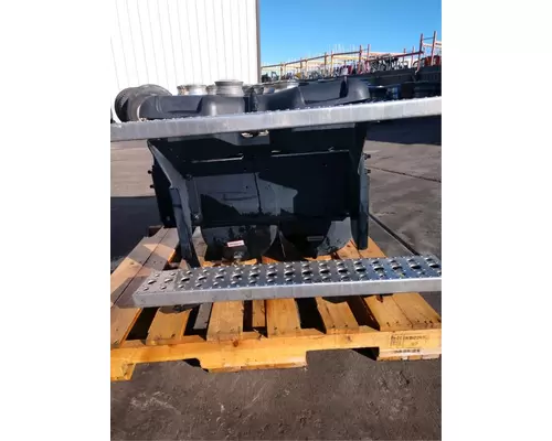 Freightliner Cascadia 125 Battery Box