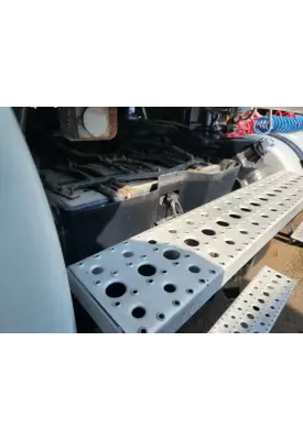 Freightliner Cascadia 125 Battery Box