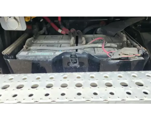 Freightliner Cascadia 125 Battery Box