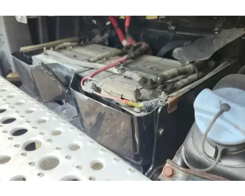 Freightliner Cascadia 125 Battery Box