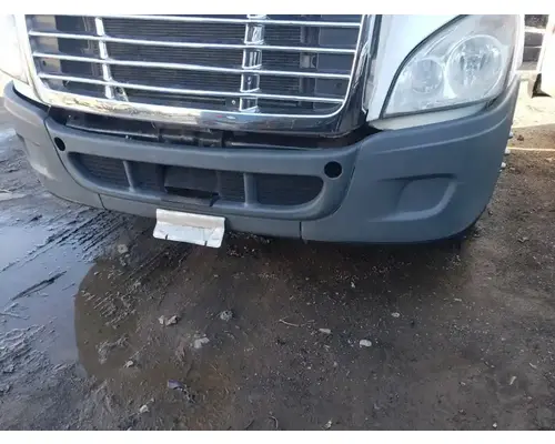 Freightliner Cascadia 125 Bumper Assembly, Front