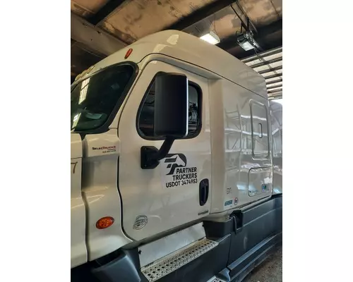 Cab FREIGHTLINER CASCADIA 125 LKQ KC Truck Parts Billings