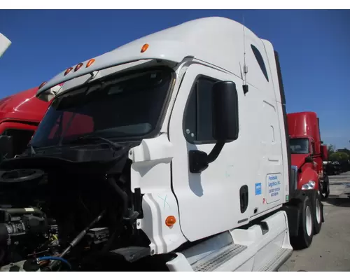 Cab FREIGHTLINER CASCADIA 125 LKQ Heavy Truck - Tampa