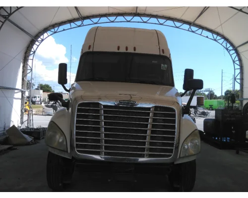 Cab FREIGHTLINER CASCADIA 125 LKQ Heavy Truck - Tampa