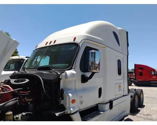 Cab FREIGHTLINER CASCADIA 125 LKQ Heavy Truck - Tampa