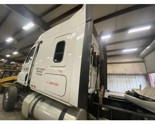 Freightliner Cascadia 125 Cab