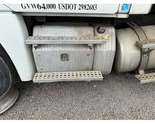 Freightliner Cascadia 125 DPF (Diesel Particulate Filter)