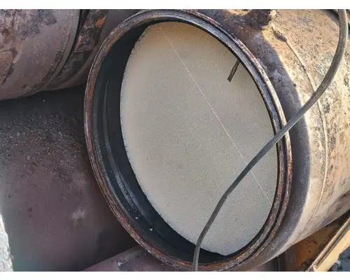 Freightliner Cascadia 125 DPF (Diesel Particulate Filter)