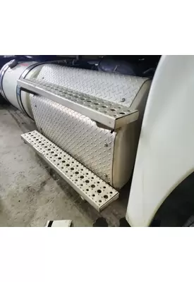 Freightliner Cascadia 125 DPF (Diesel Particulate Filter)