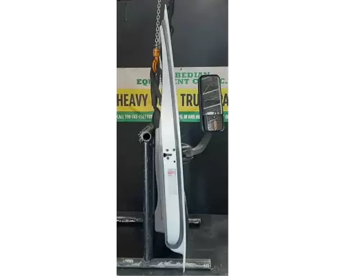 Freightliner Cascadia 125 Door Assembly, Front