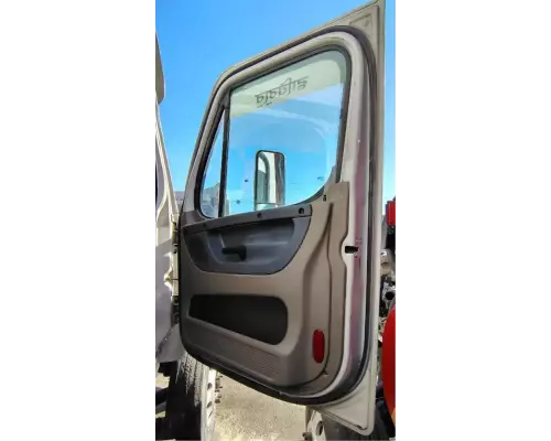 Freightliner Cascadia 125 Door Assembly, Front