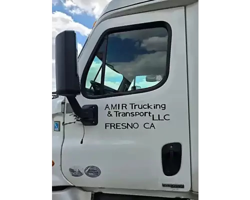 Freightliner Cascadia 125 Door Assembly, Front