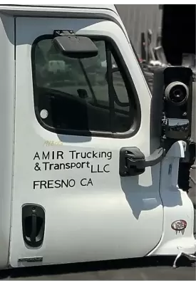 Freightliner Cascadia 125 Door Assembly, Front