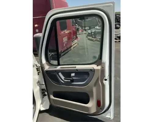 Freightliner Cascadia 125 Door Assembly, Front
